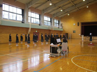 ３年４組